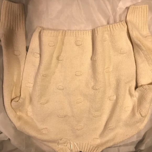 Medium Cream Sweater - Picture 3 of 3